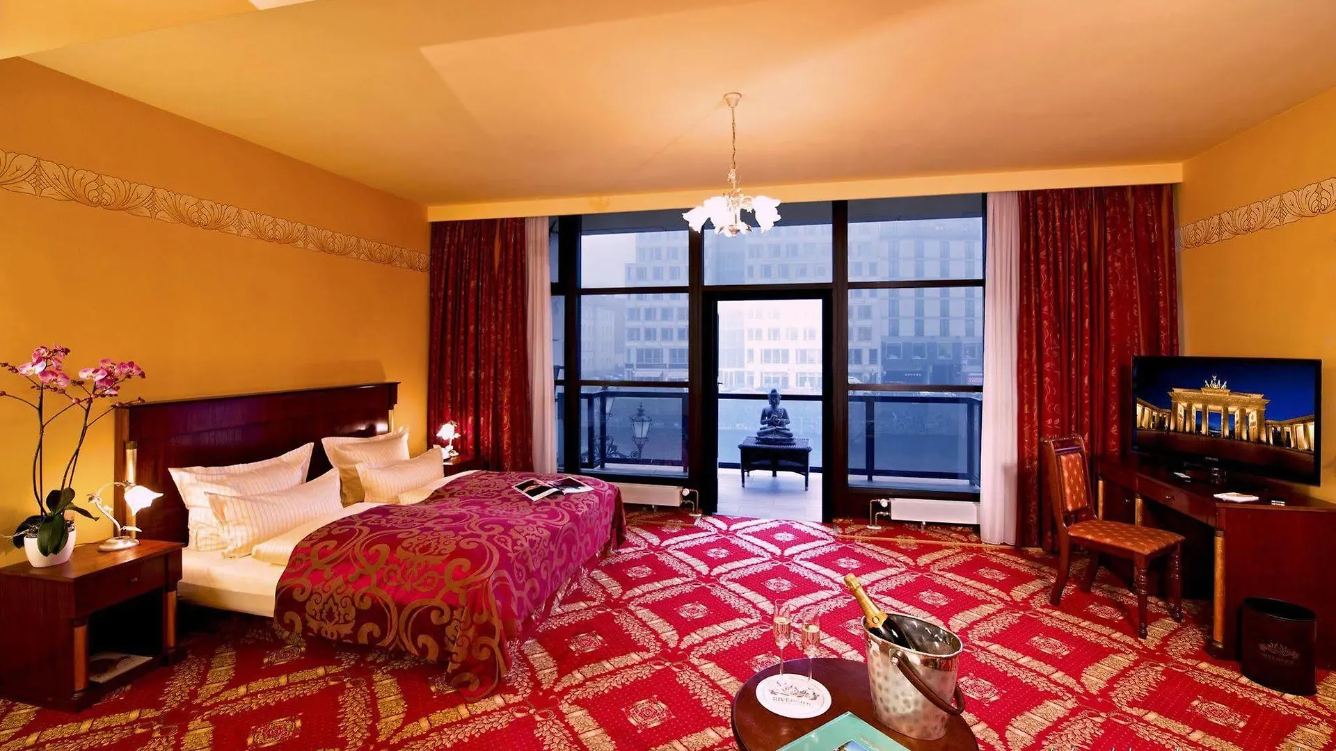 Hotel Neuer Fritz contacts